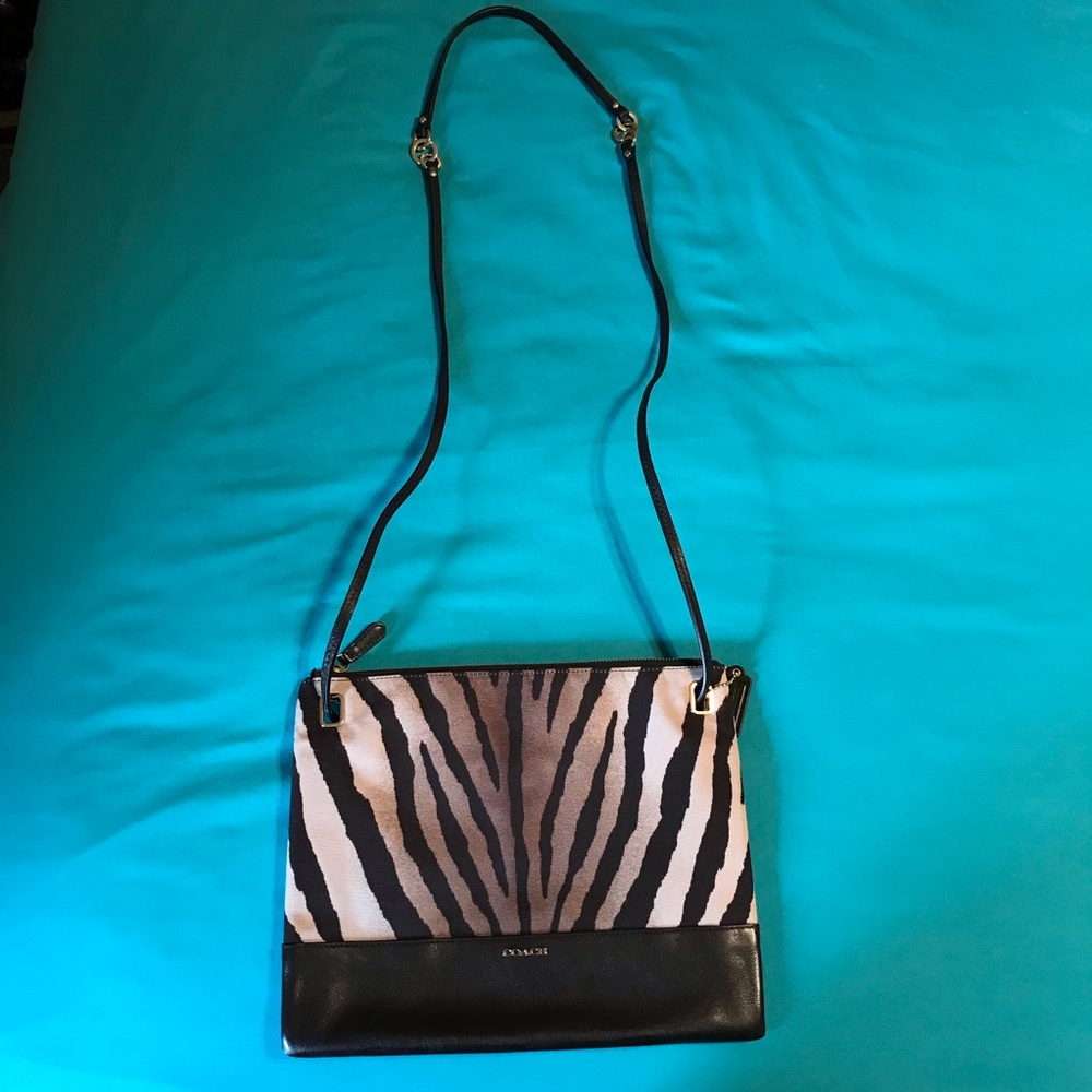 Coach Madison Convertible Bag - Picture 4 of 11